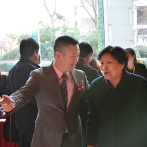 特樂意張宏宇和中國企業(yè)報社長吳昀國